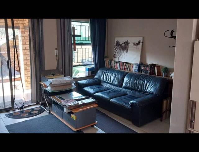 2 BEDROOM TOWNHOUSE FOR SALE IN RIVERSDALE